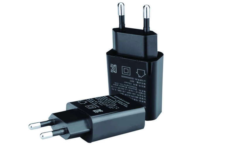 YN30WPD 30W超薄电源适配器 支持PD3.0/QC4+/PPS全协议快充 手机平板笔记本通用